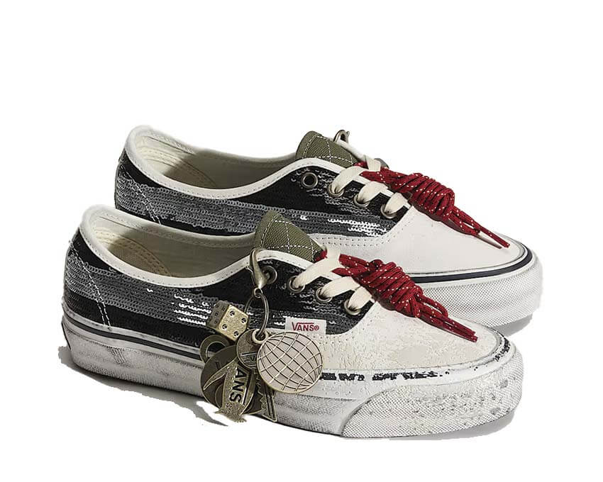 Vans Authentic 44 LX "Black"
