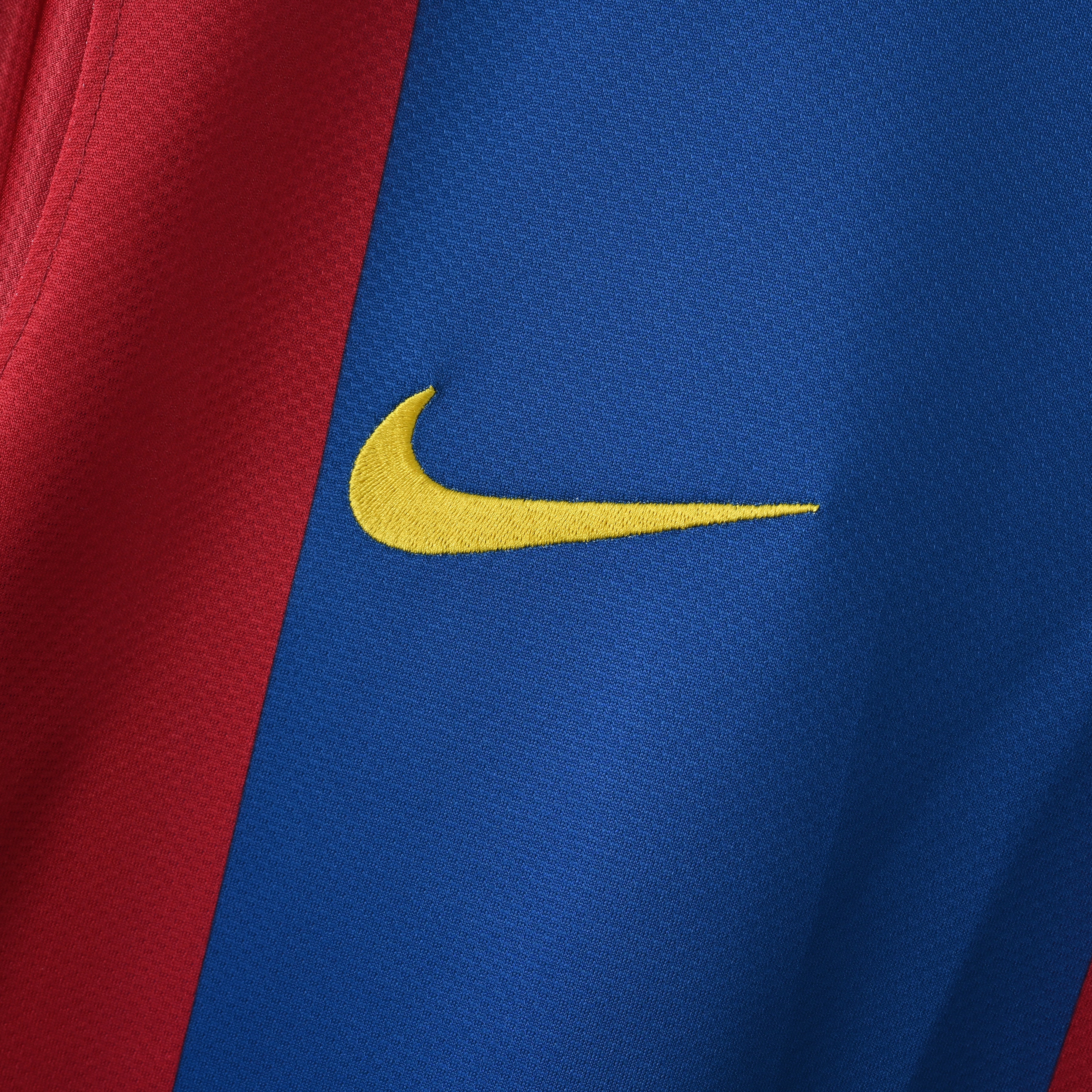 Retro Barcelona 2006/07 Jersey