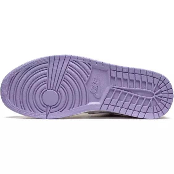Air Jordan 1 Low SE Arctic Punch