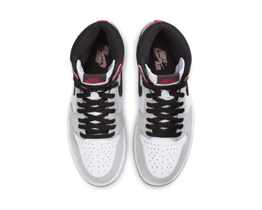 Air Jordan 1 Retro High OG "Light Smoke Grey"
