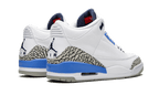 Air Jordan 3 UNC