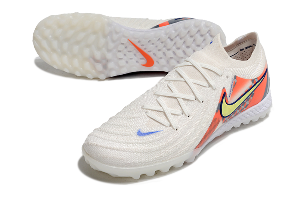 Nike Phantom Luna Turf