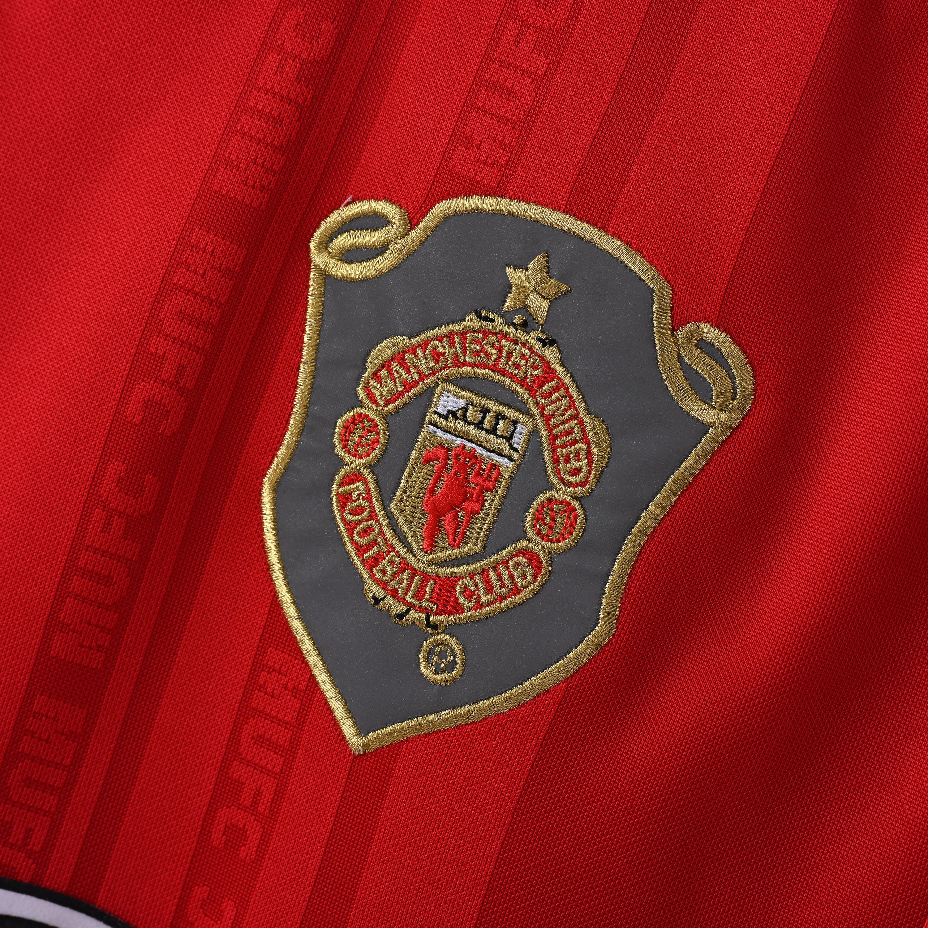 Retro Manchester United 1999/00 Jersey