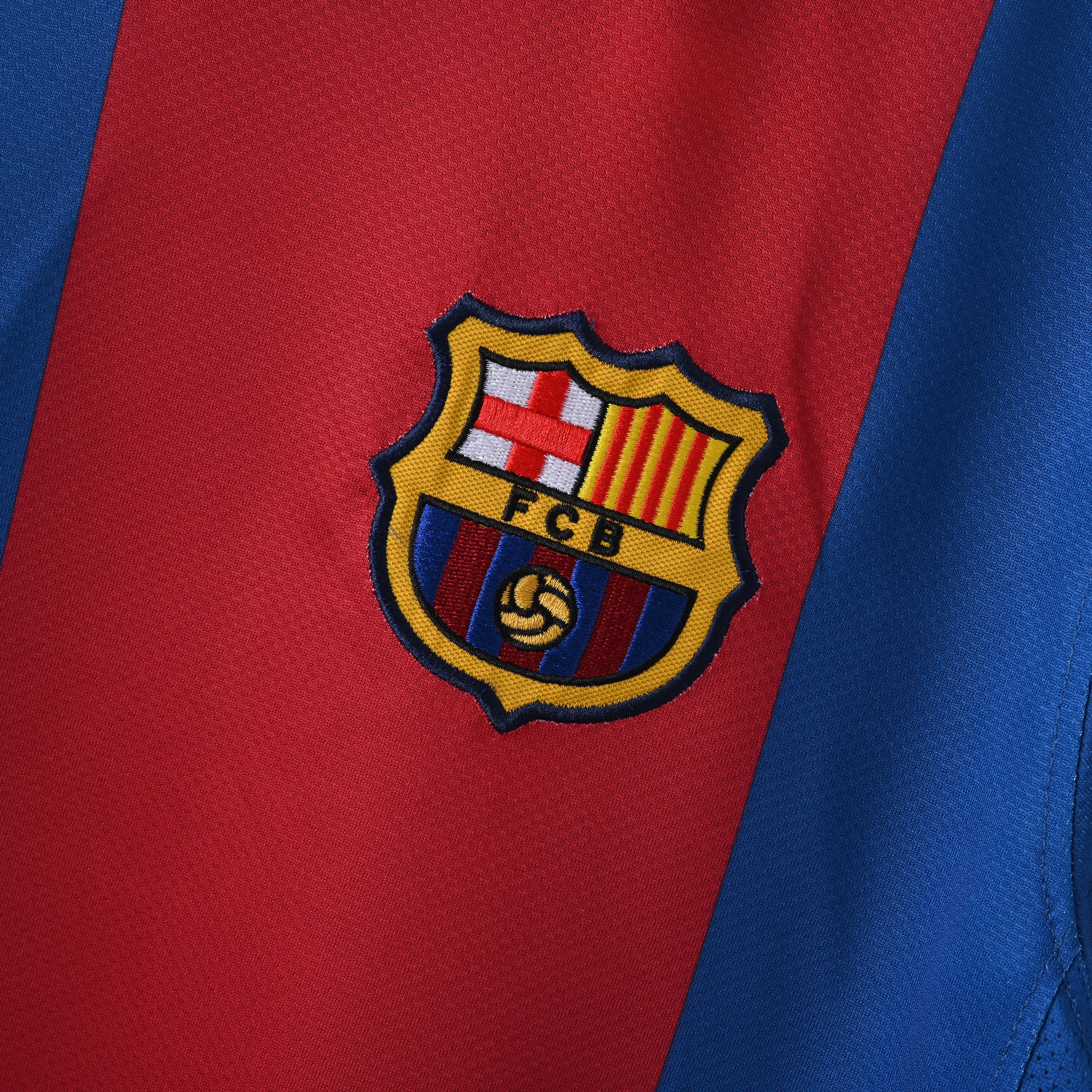 Retro Barcelona 2006/07 Jersey