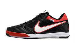 Supreme x Nike SB Gato