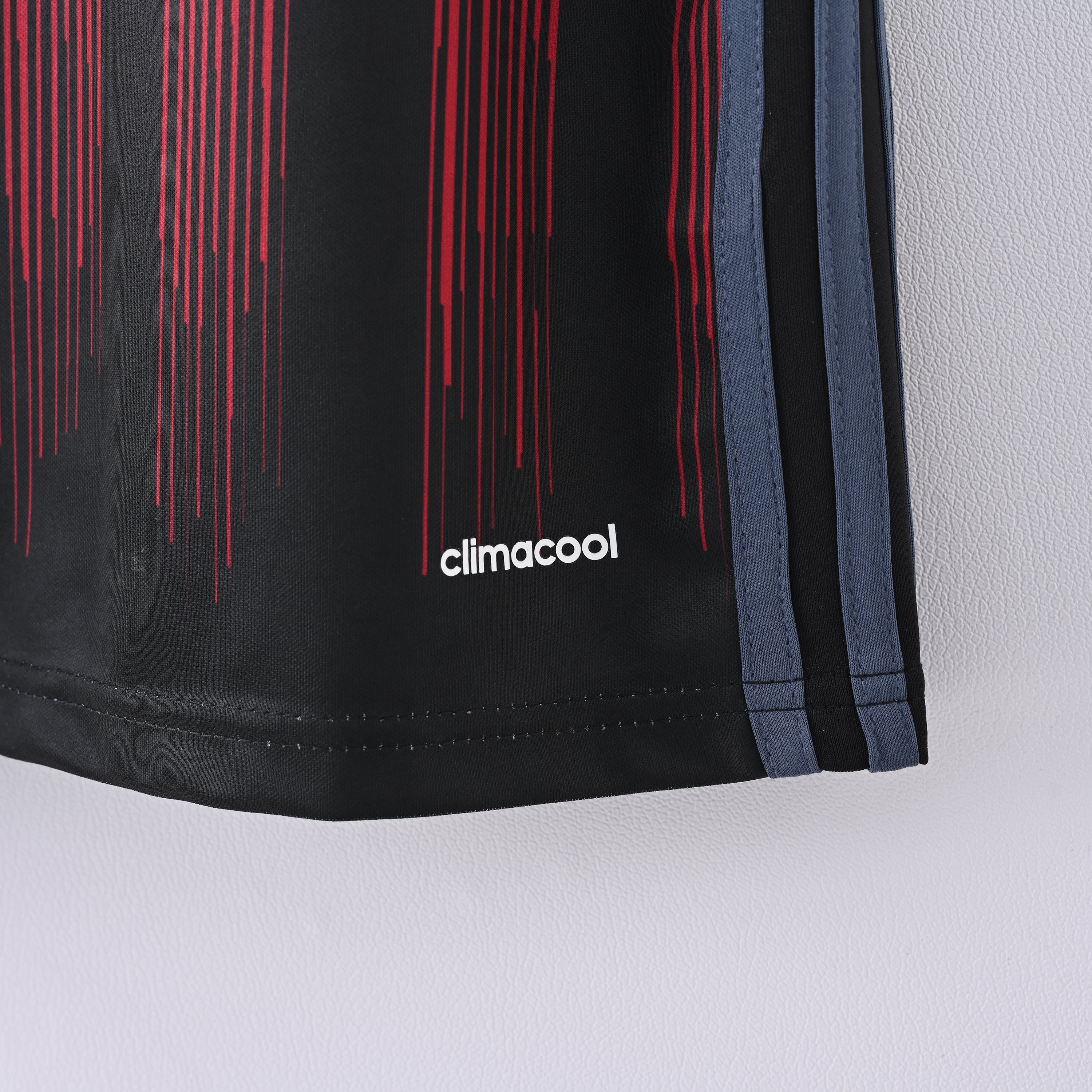 Retro AC Milan 2016/17 Jersey
