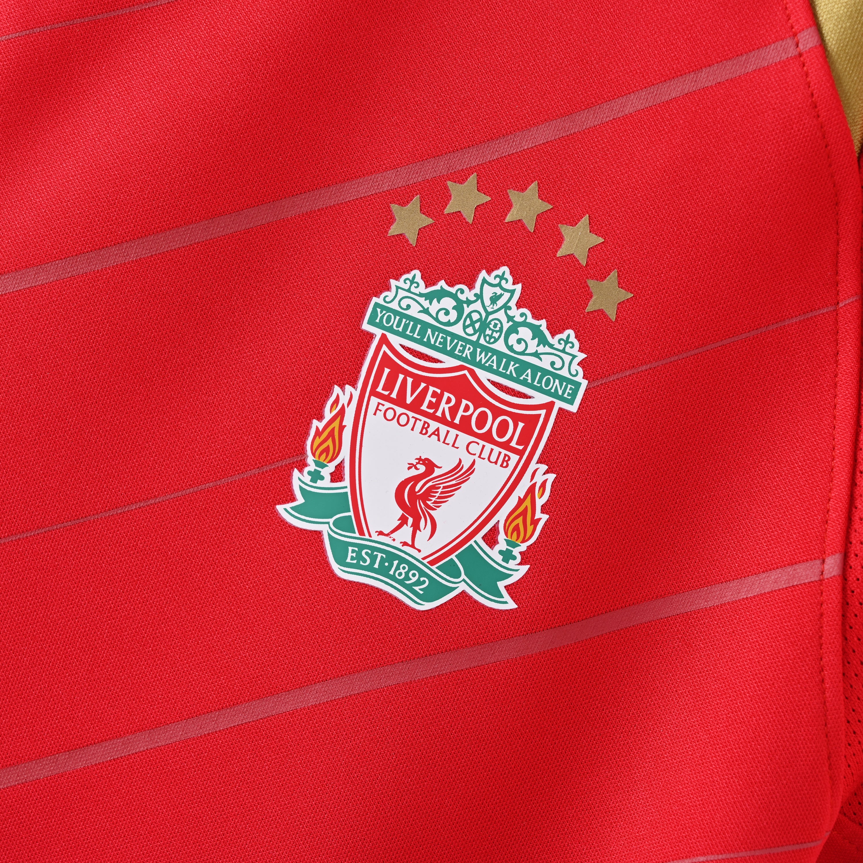 Retro Liverpool FC 2005/06 Jersey