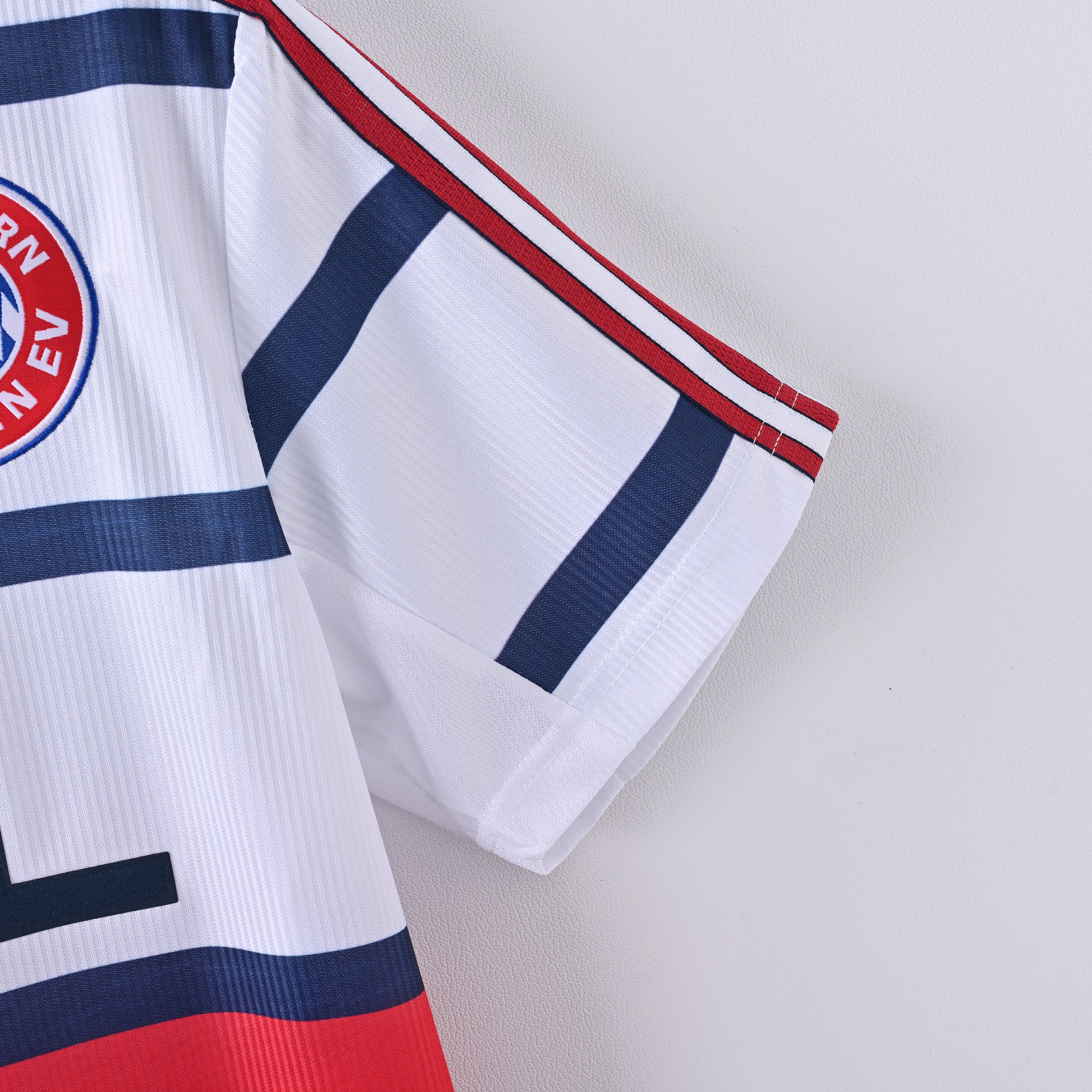 Retro Bayern Munich 1998/00 Jersey