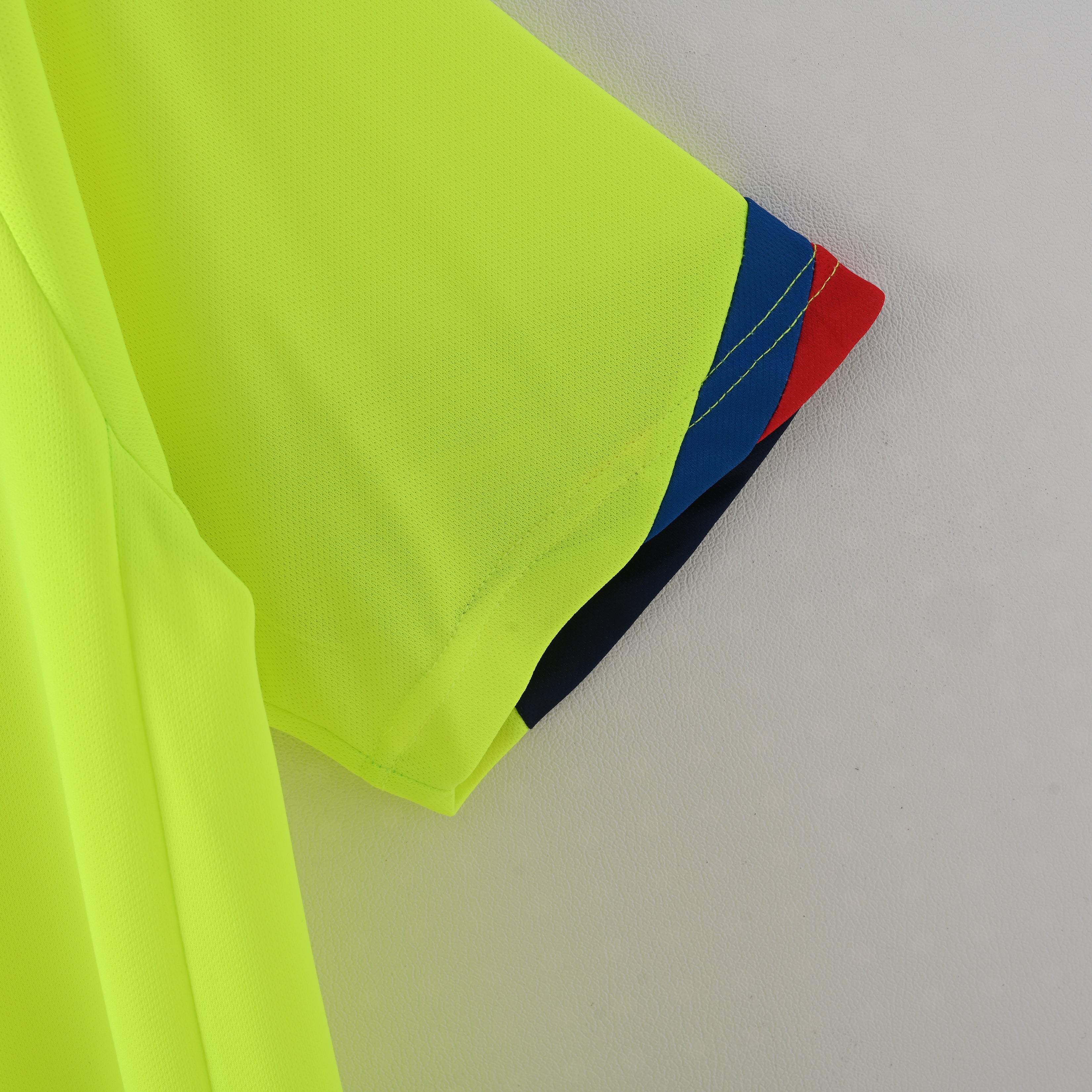 Retro Barcelona 2005/06 Jersey