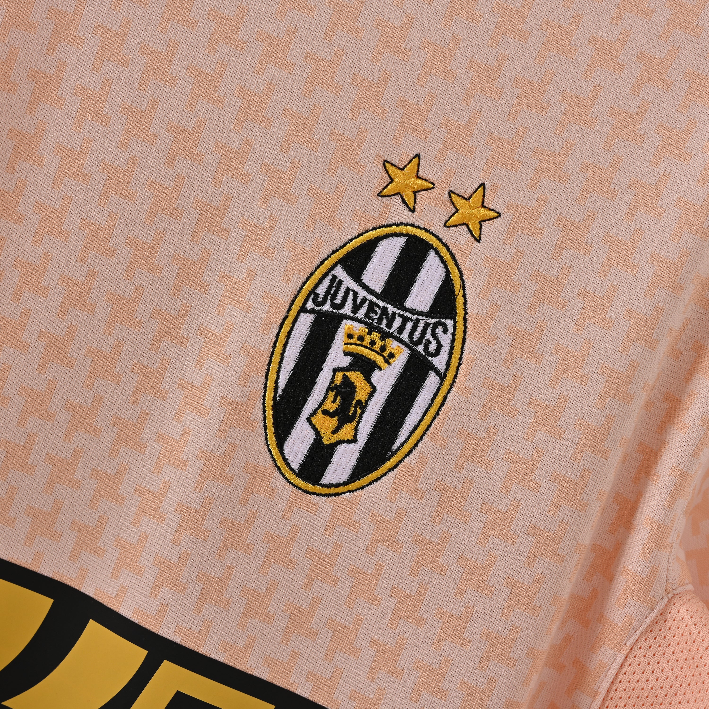 Retro Juventus 2003/04 Jersey