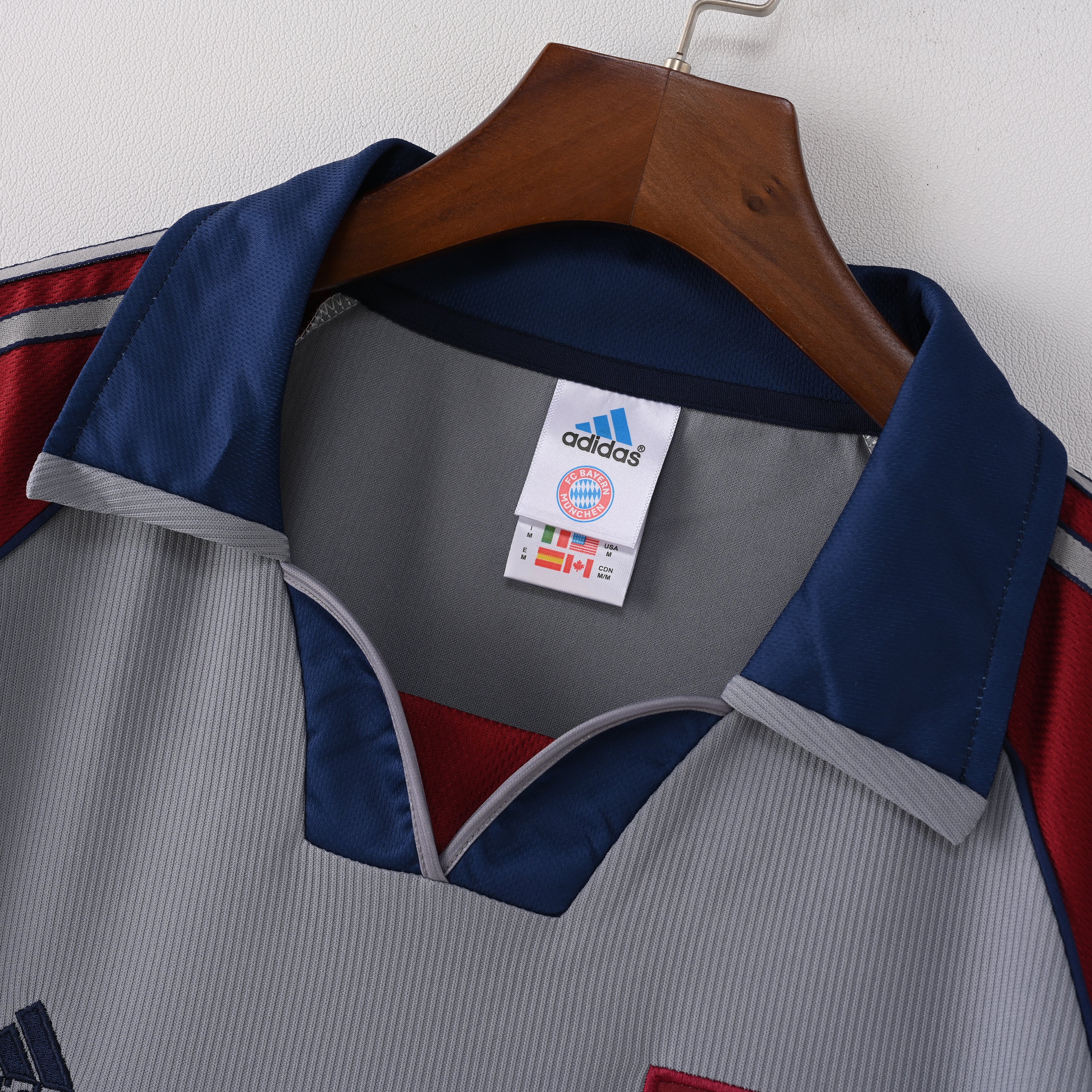 Retro Bayern Munich 1998/99 Jersey