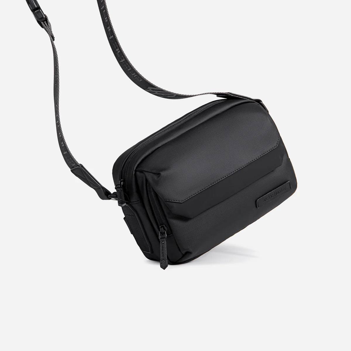 Sac Bandoulière etanche Compact et Anti-Vol – Étanche, Idéal pour Voyage et Tablette