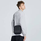 Sac Bandoulière Unisexe Résistant à l’Eau avec Compartiment iPad | Sling Bag Multifonction