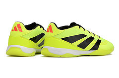 Predator 24 Futsal