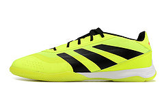 Predator 24 Futsal