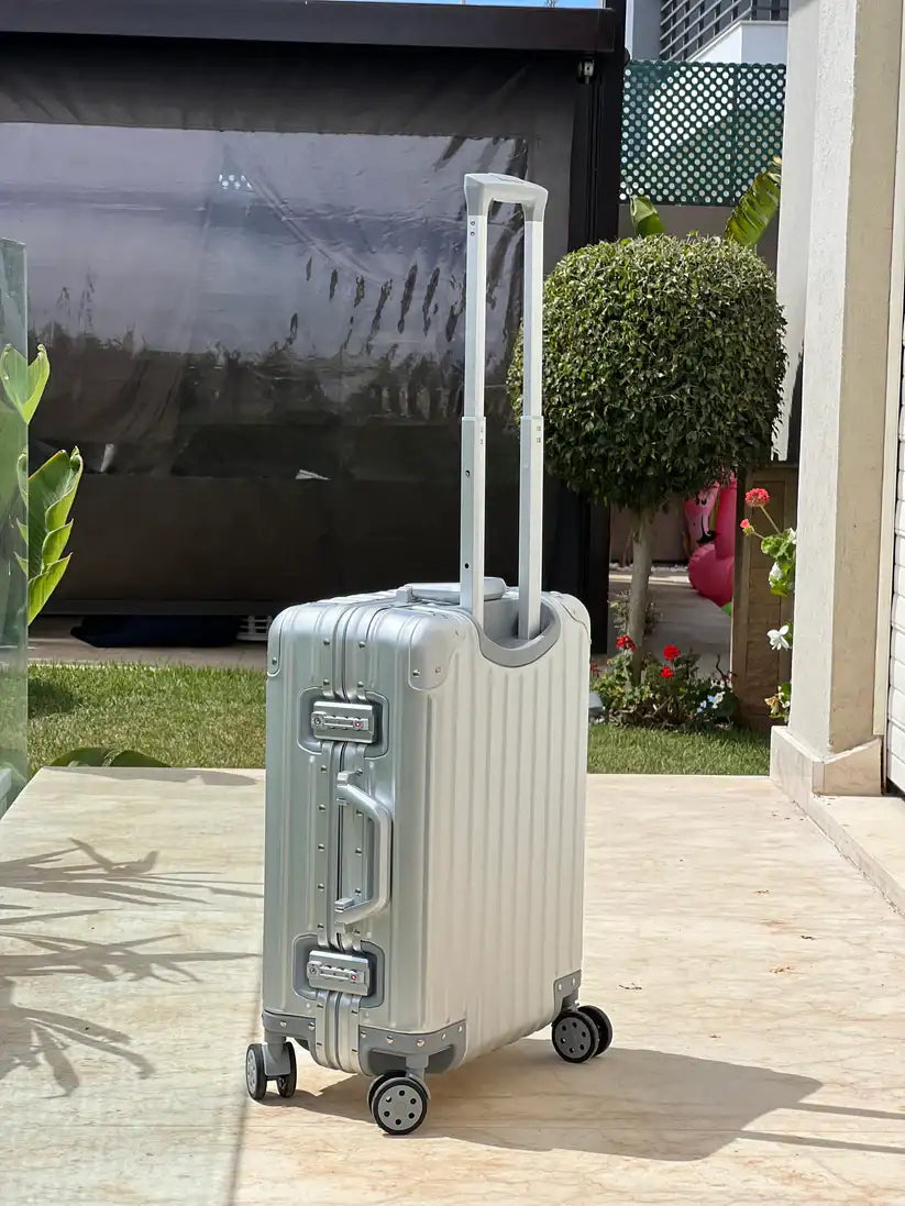 Valise de Cabine Aluminium – Ultra Résistante, Coque Rigide, Serrure TSA & Roues 360°